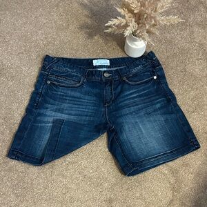 BIG DIVORCE SALE—Maurices Deep Blue Jean Shorts w/ distred
